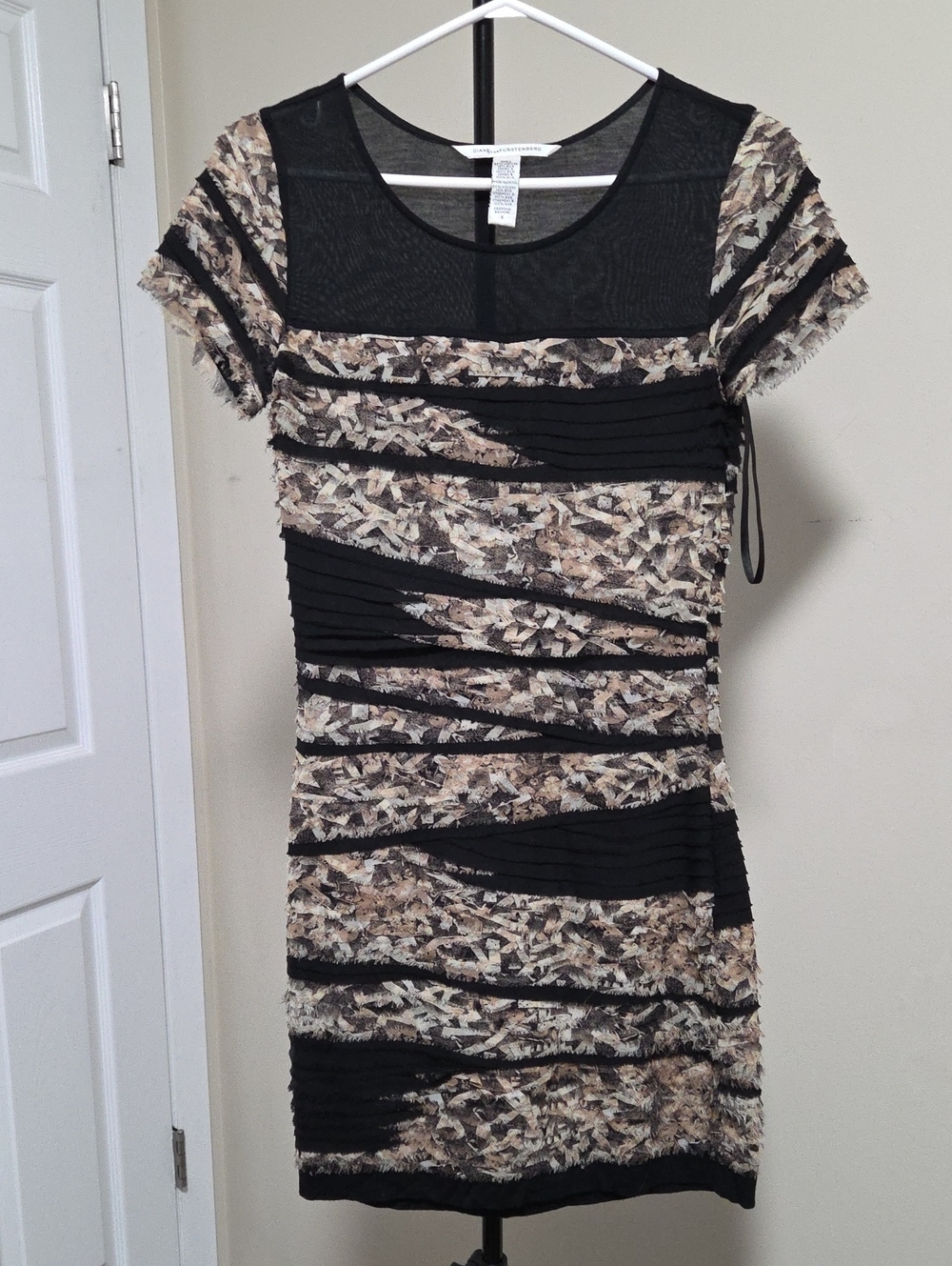 Diane von Furstenberg Black and Beige Mixed-Texture Sheath Dress